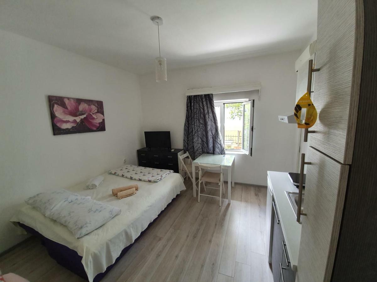 Studio Apartments Ilija コトル エクステリア 写真