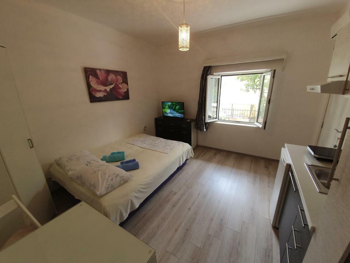 Studio Apartments Ilija コトル 部屋 写真